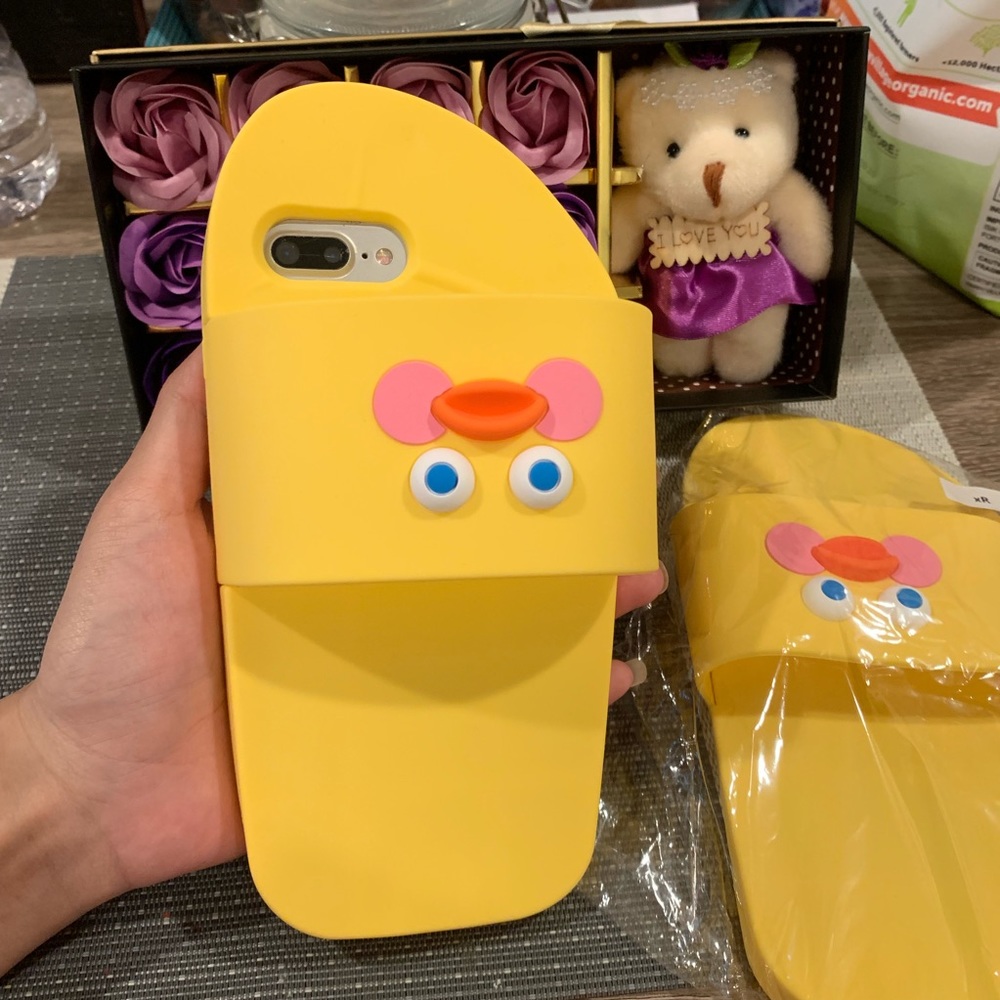 Cute Slipper iphone case - Picture 4 of 5